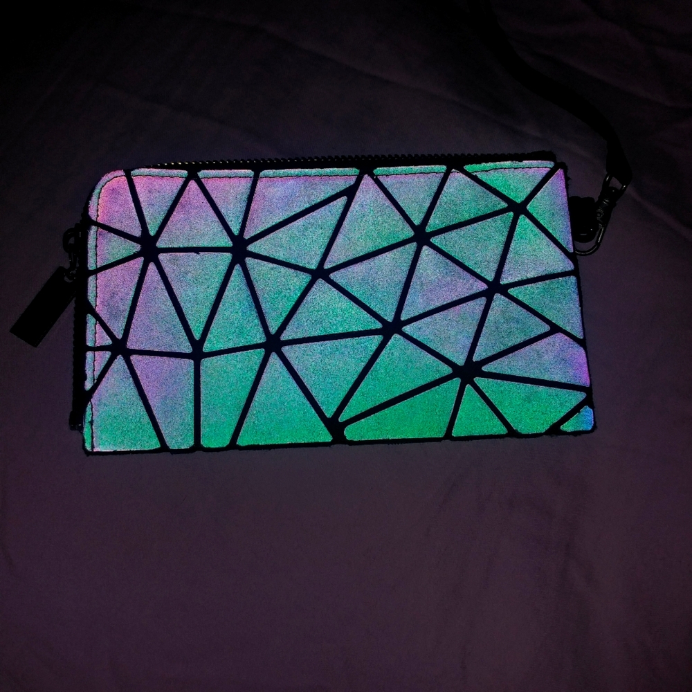 Wristlet wallet